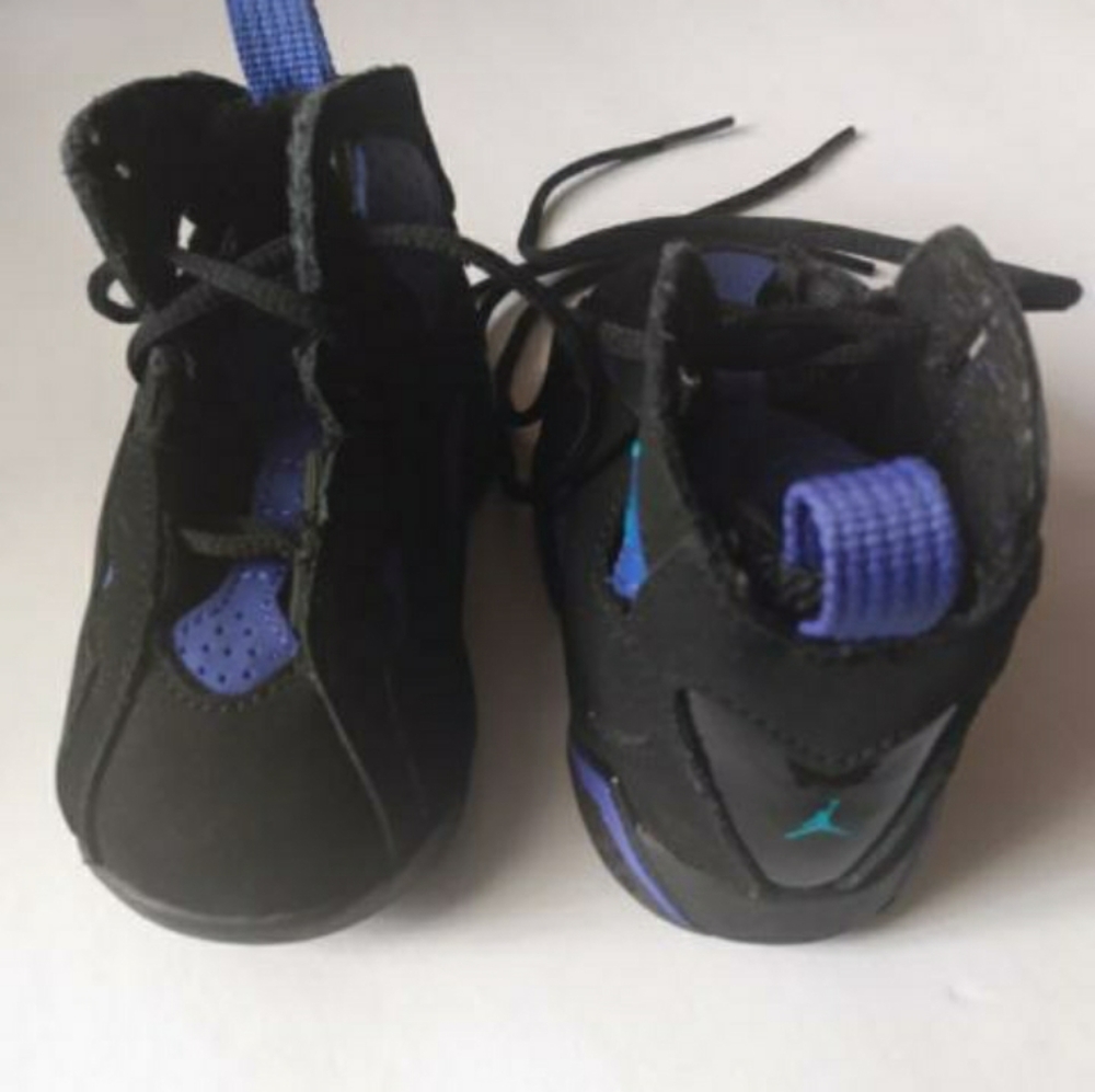 Jordans5c toddler boy/black,purple,blue